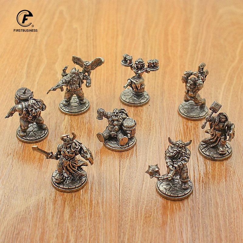 Board Game Design - Vintage wit messing miniatuur dwerg krijger